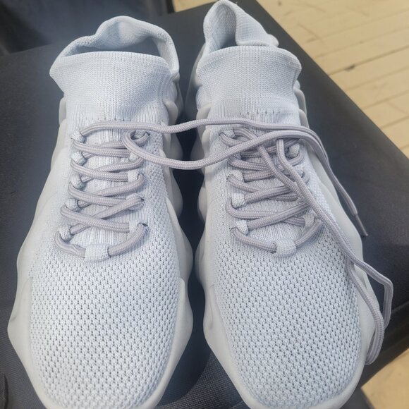 Men's White Lace Up Shoes Size 12 - Picture 2 of 4